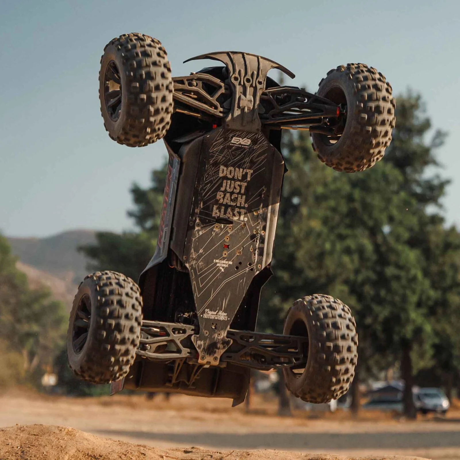 Arrma Truggy Kraton 6S BLX EXtreme Bash RTR ARA8708T1 - Image 20