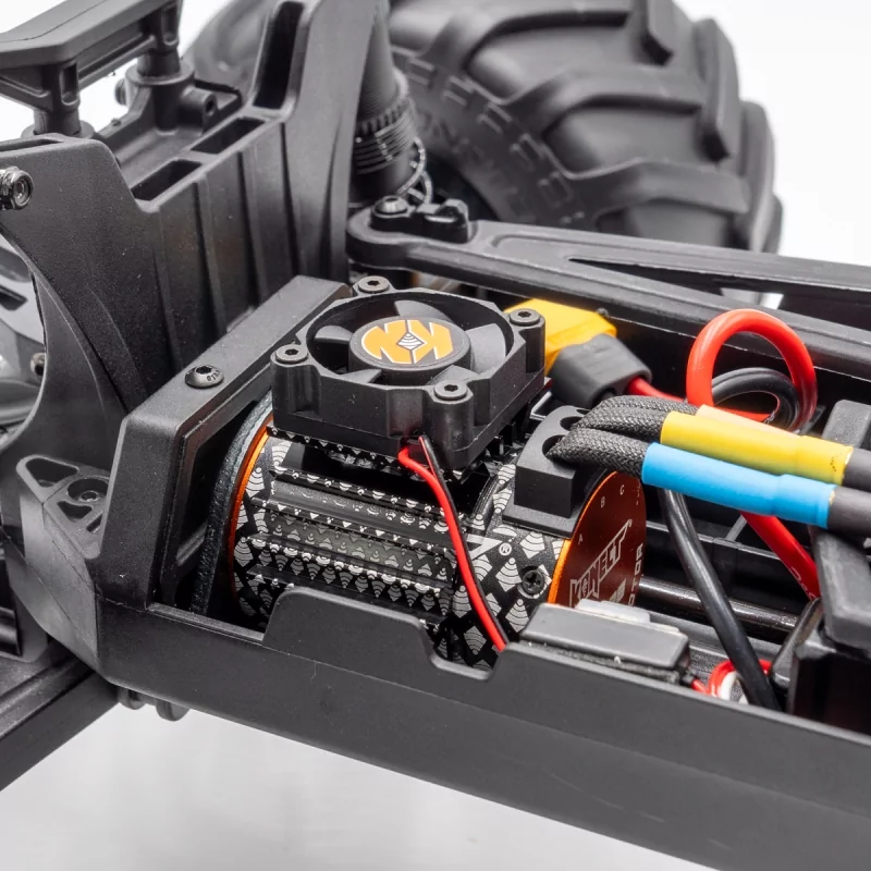 HobbyTech Monster Rogue Terra Sport Brushless 4x4 RTR + Lipo/Chargeur - Image 18