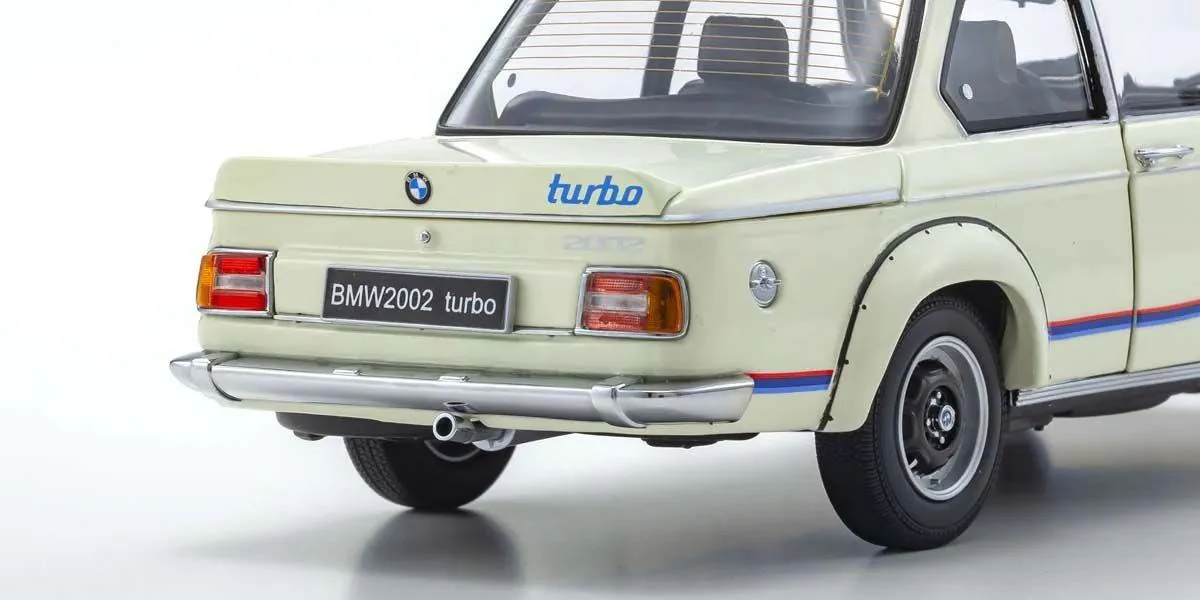 Kyosho Diecast BMW 2002 Turbo 1974 Blanche 1/18 KS08544W - Image 4