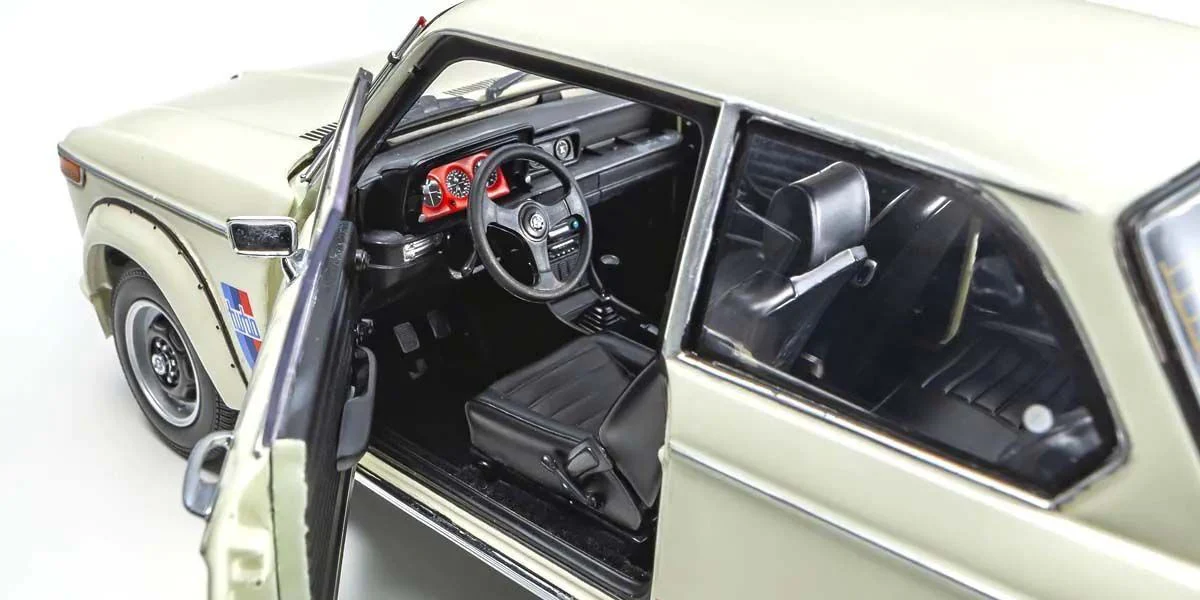 Kyosho Diecast BMW 2002 Turbo 1974 Blanche 1/18 KS08544W - Image 9