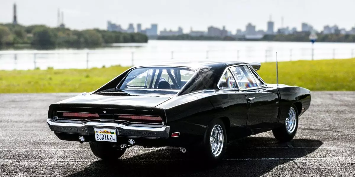 Kyosho Diecast Dodge Charger Fast & Furious 1/18 KS08974FF - Image 8