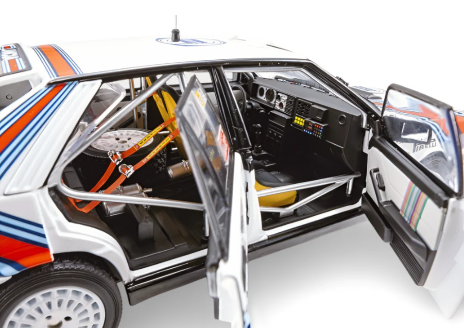 Kyosho Diecast Lancia Delta HF 4WD 1000 Lakes 1987 Team Lancia Nr.4 1/18 KS08960B - Image 6
