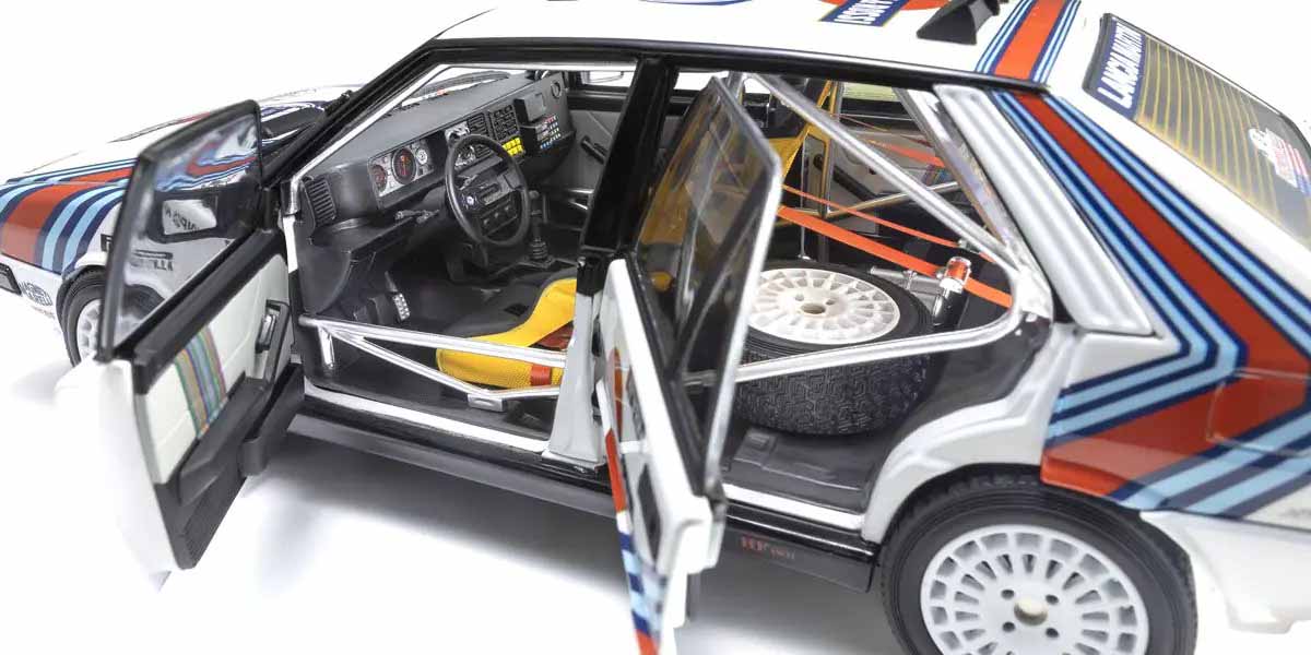 Kyosho Diecast Lancia Delta HF 4WD Rally Olympus 1987 Martini Rossi N°3 1/18 KS08960E - Image 4