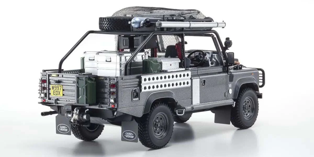 Kyosho Diecast Land Rover Defender 2001 Tomb Raider Edition 1/18 KSR08903TR - Image 2