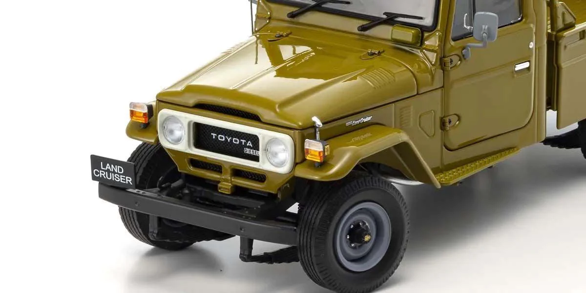 Kyosho Diecast Toyota Land Cruiser 40 Pick Up 1980 Olive 1/18 KS08958K - Image 3