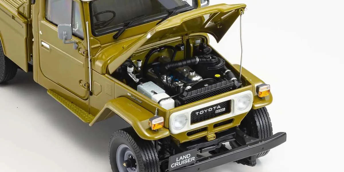Kyosho Diecast Toyota Land Cruiser 40 Pick Up 1980 Olive 1/18 KS08958K - Image 4