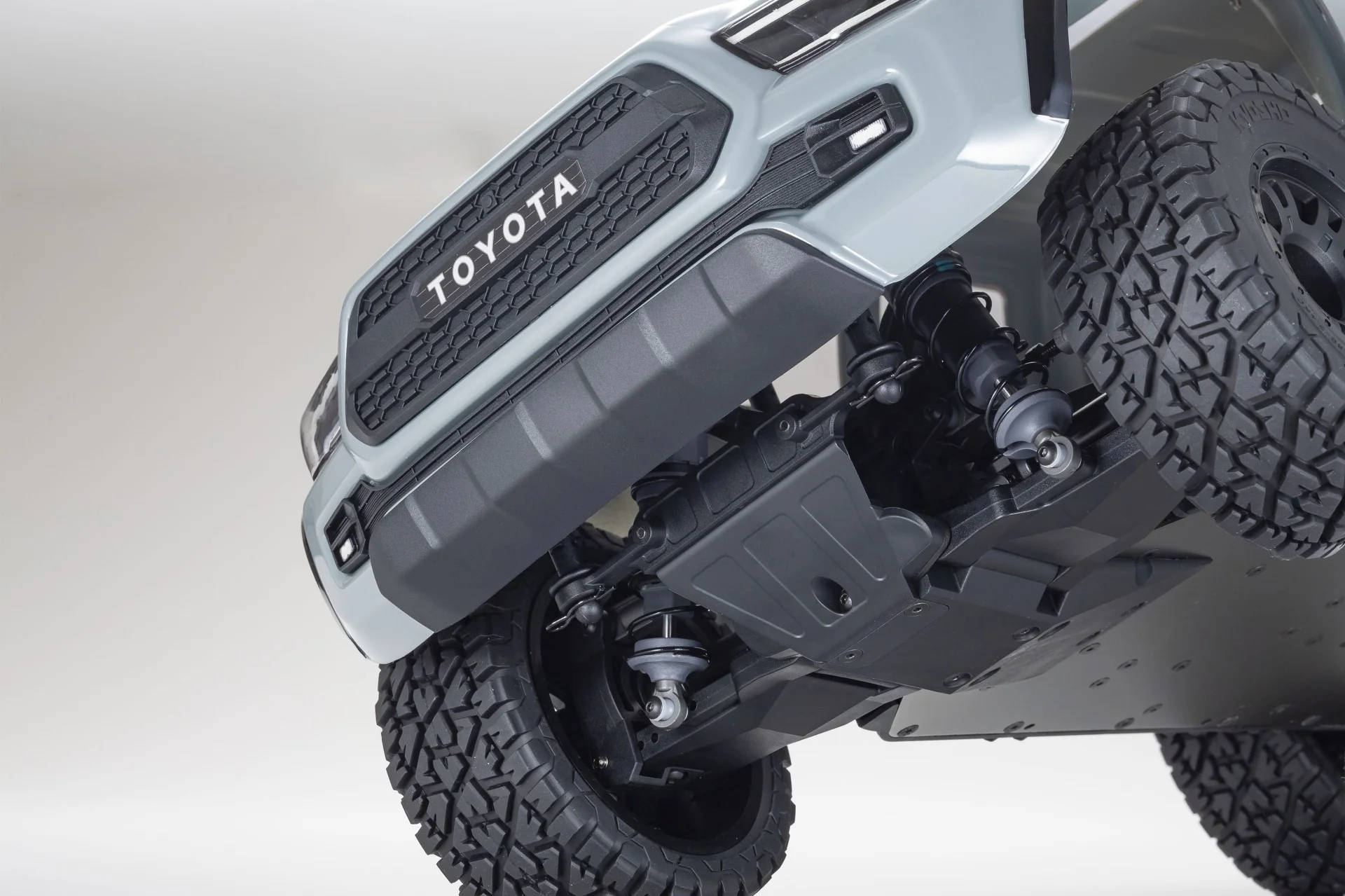 Kyosho KB10L Toyota Tacoma TRD Pro VE 3S RTR - Image 19