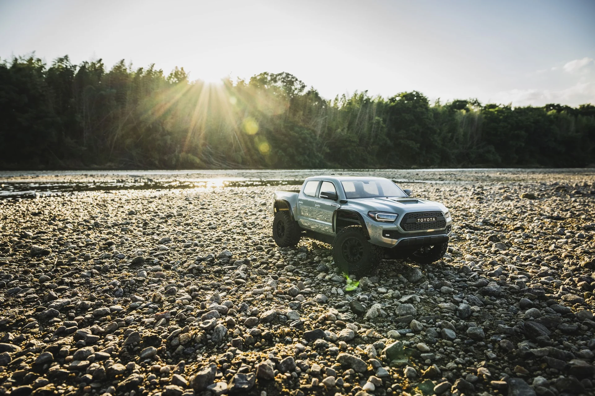 Kyosho KB10L Toyota Tacoma TRD Pro VE 3S RTR - Image 26