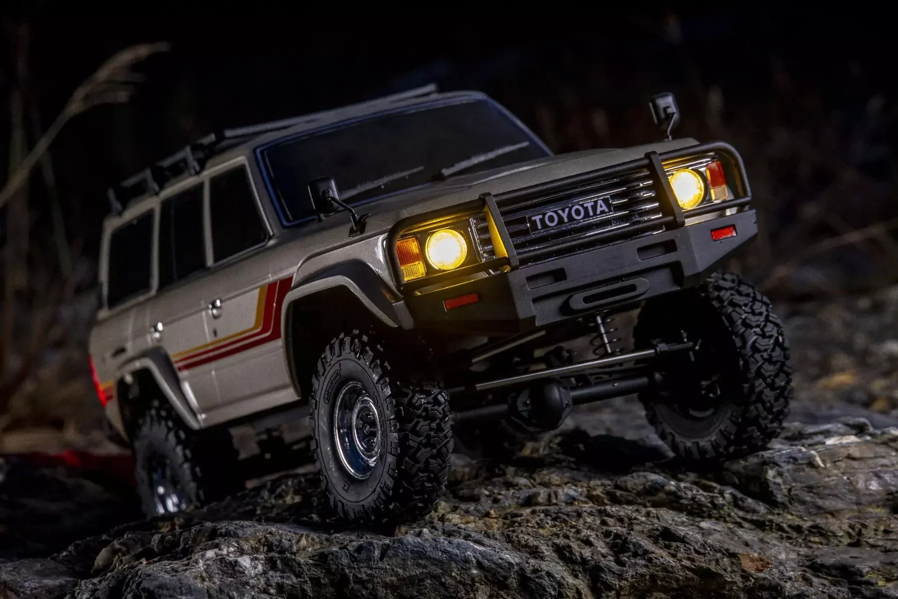 Kyosho KC10 Toyota Land Cruiser 60 Crawler 4WD 34801 - Image 13