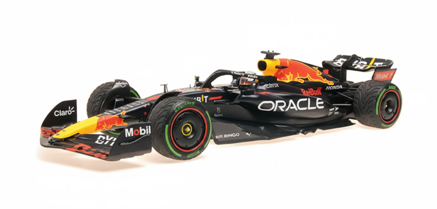 MiniChamps Red Bull RB18 1 Max Verstappen Japon 2022 127221801