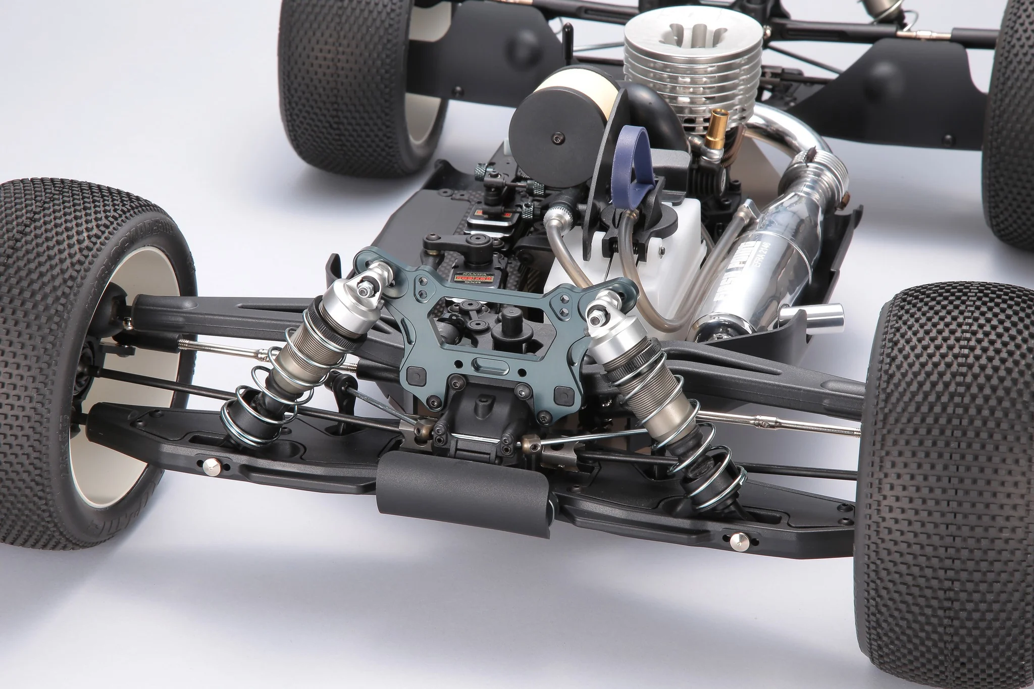 Mugen Truggy MBX-8TR Nitro Kit E2029 - Image 5