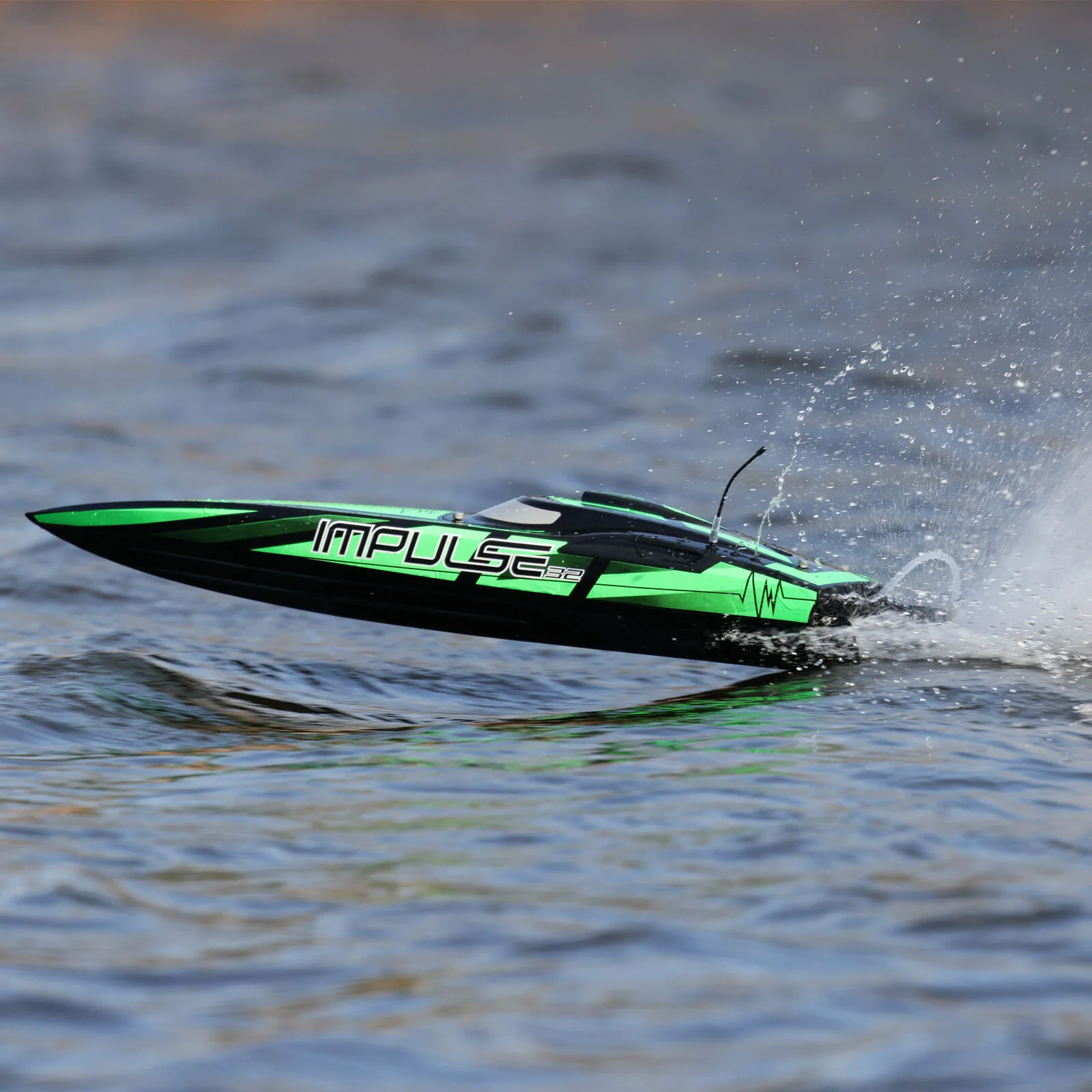 ProBoat Impulse 32" Deep-V Brushless RTR PRB08037 - Image 14