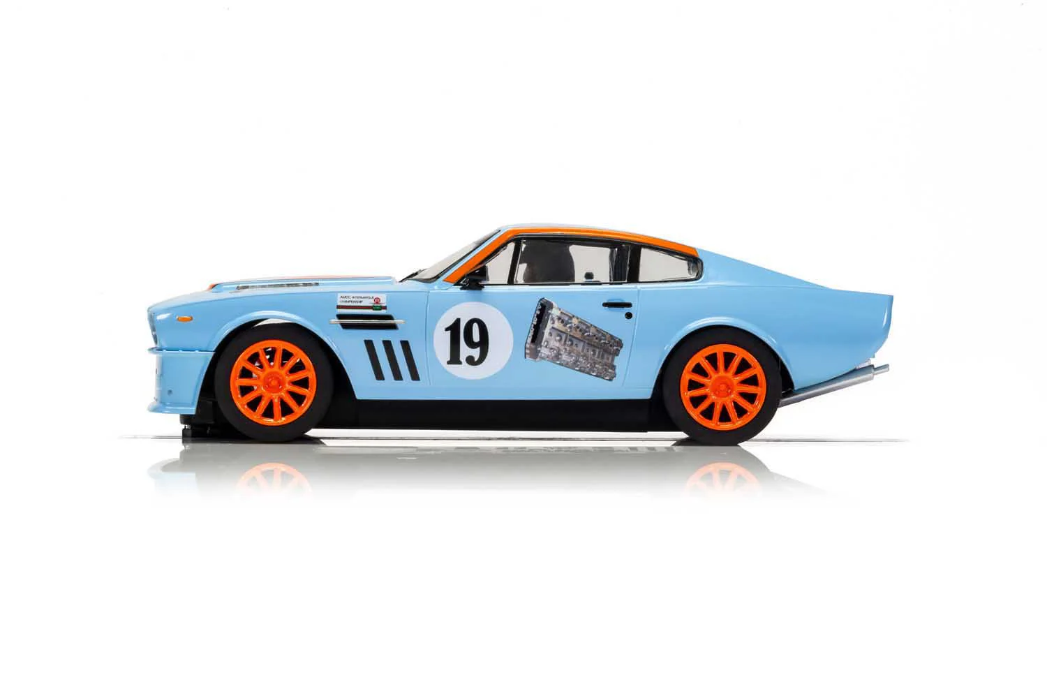 Scalextric Voiture Aston Martin V8 Gulf Rikki Cann Racing Standard C4209 - Image 2