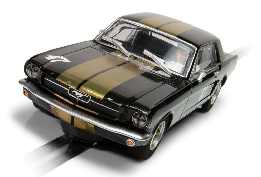 Scalextric Voiture Ford Mustang Black and Gold Standard C4405 - Image 3