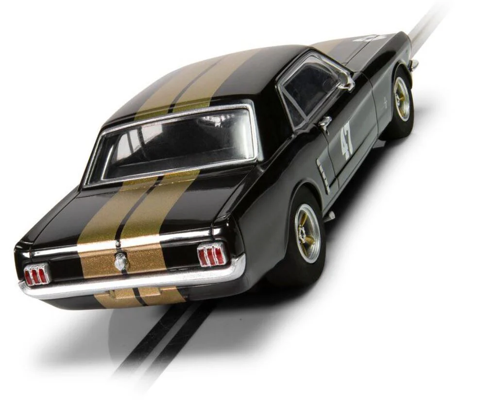 Scalextric Voiture Ford Mustang Black and Gold Standard C4405 - Image 4