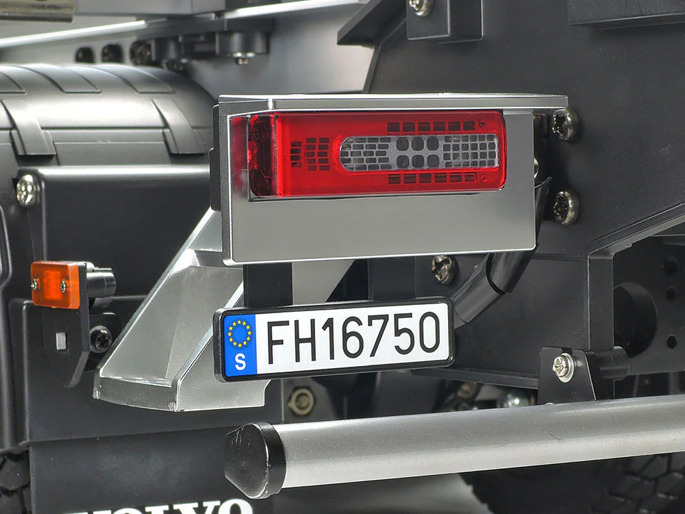 Tamiya Camion Volvo FH16 Globetrotter 750 6x4 KIT 56360 - Image 9