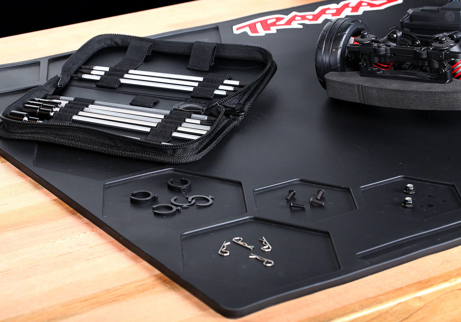 Traxxas Tapis de Stand Caoutchouc 91x51 3426 - Image 4